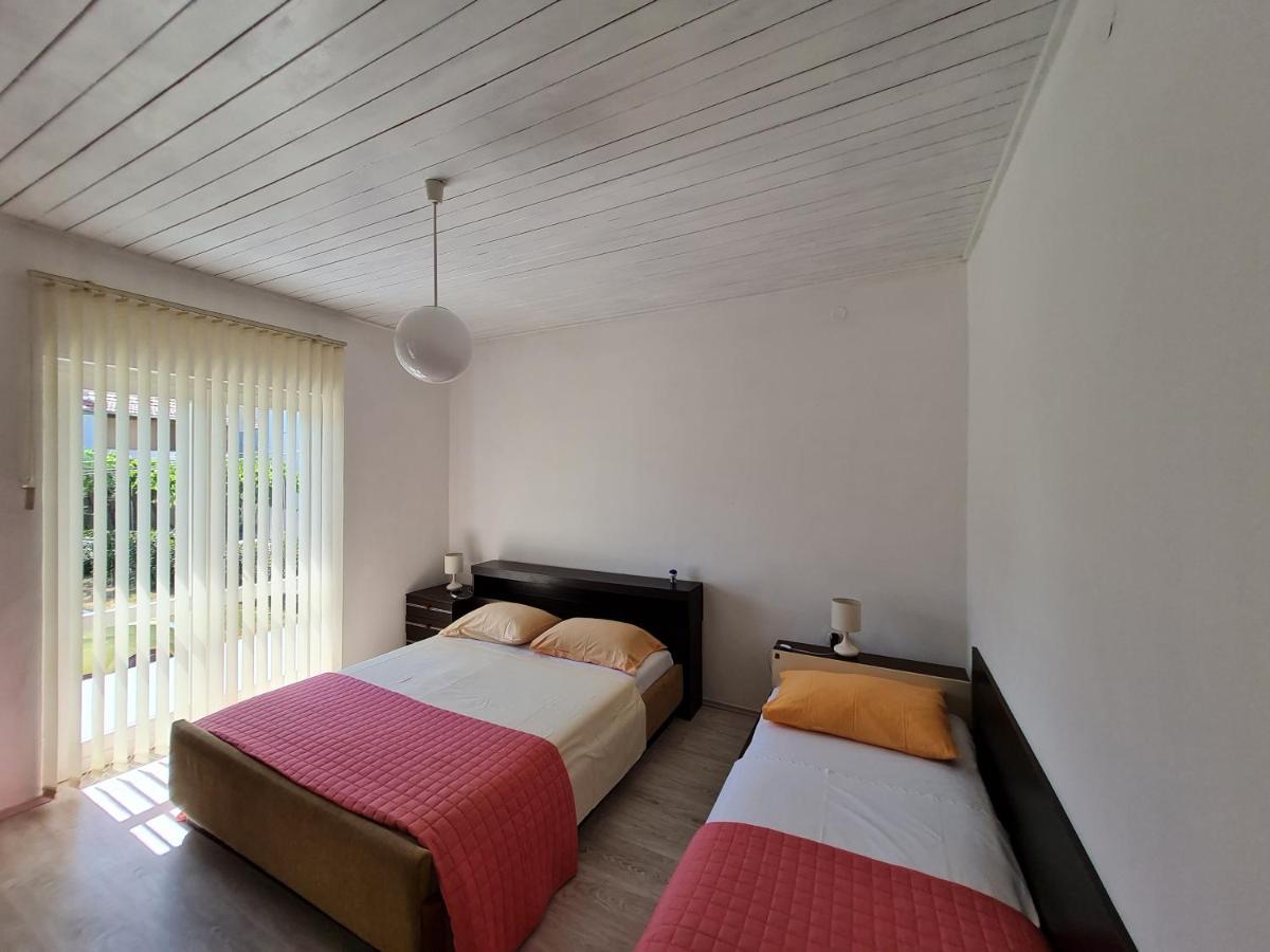 Guest House Barba Bibinje Exterior photo