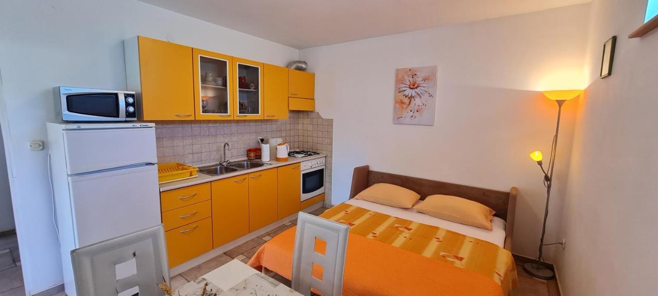 Guest House Barba Bibinje Exterior photo