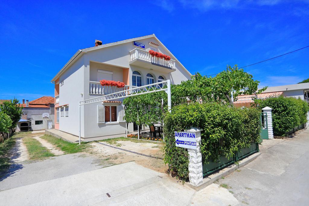 Guest House Barba Bibinje Exterior photo